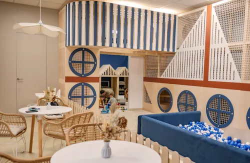 Nieboraczek Cafe - kawiarnia z bawialnią