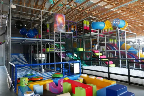 Kosmiczna Planeta Oskar Puławy | sala zabaw & urodziny