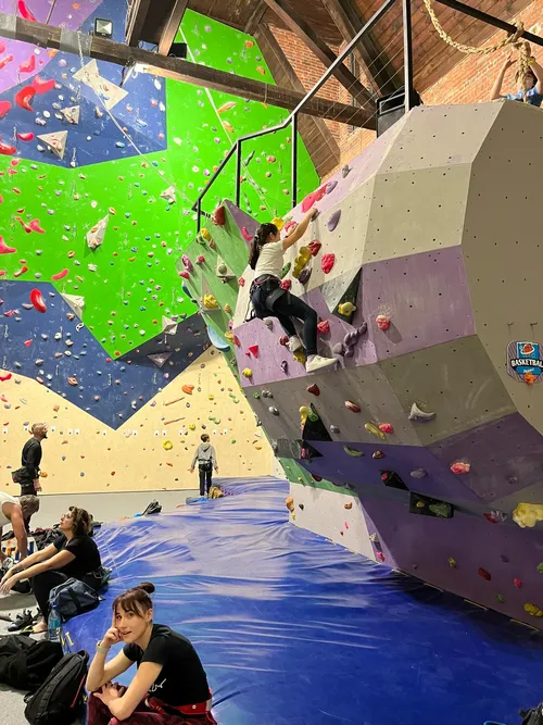 Ścianka wspinaczkowa GoUp