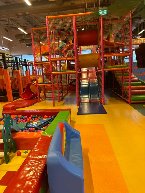 Centrum Rozrywki Bajkowy Labirynt - Galeria Silesia