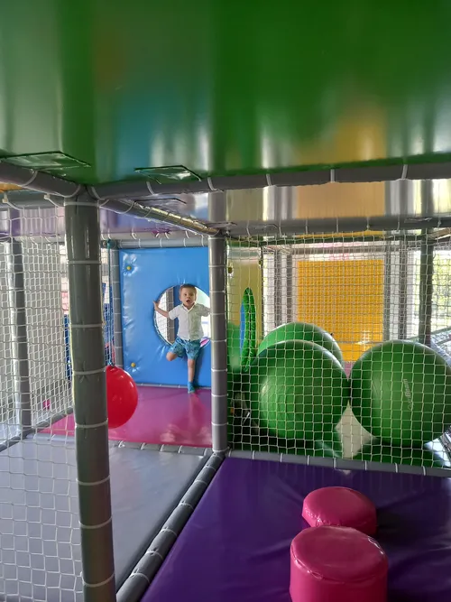 Hula Play sala zabaw i kawiarnia