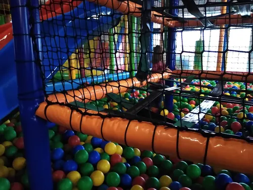 Hula Kula. Kręgielnia i organizacja zabaw dla dzieci